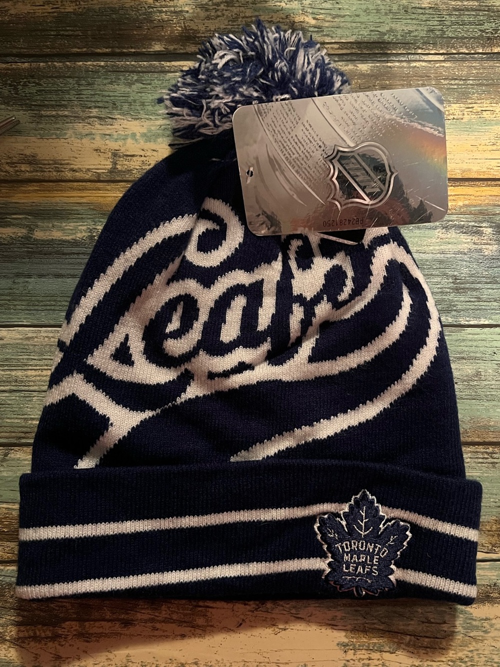 ✨ NWT NHL Toronto Maple Leafs Cuffed Pom Knit Beanie Hat Mens ✨